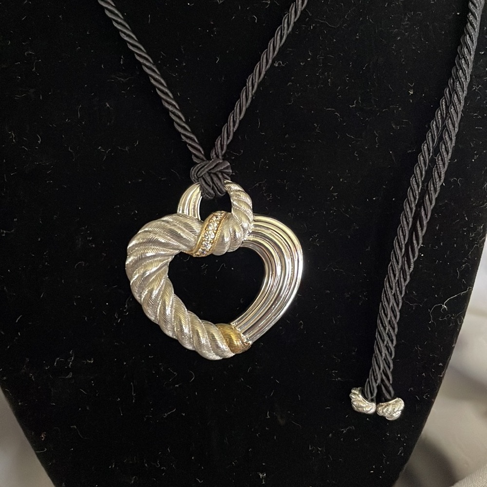 Judith Ripka Necklace - Picture 2 of 12